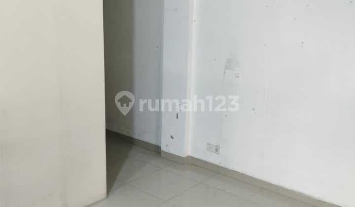 Ruko di Modernland , Tangerang 48 M Sudah Renovasi SHM