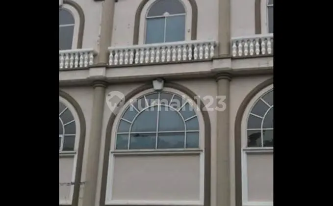 Ruko di Green Lake City Cipondoh Tangerang, Tangerang Bagus