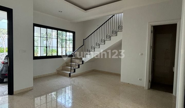 Rumah 3 Lantai Siap huni SHM di Winona Alam Sutera Tangerang