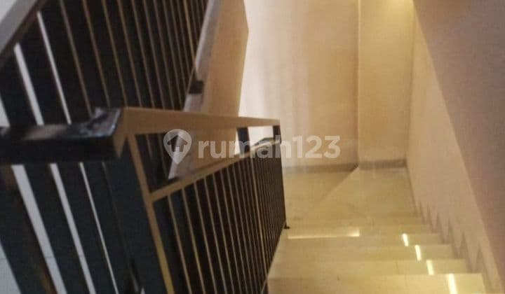 Dijual Cepat Rumah Kecil Di Taman Palem Lestari