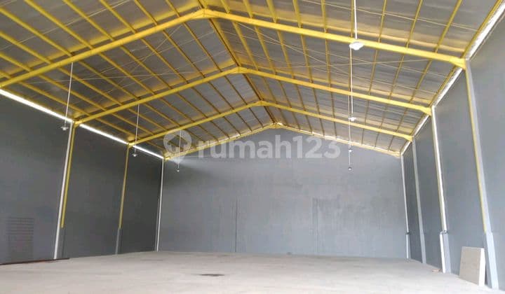 Disewakan Gudang Baru 800meter Di Kav Dpr Cipondoh