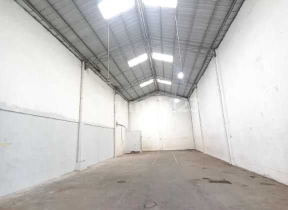 Disewakan Gudang Siap Pakai di Tanjung Pura Kalideres