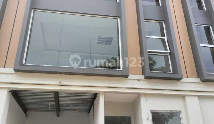 Disewakan Gudang Multiguna ,Baru Siap Pakai @3 Lantai di Kalideres Jakarta Barat