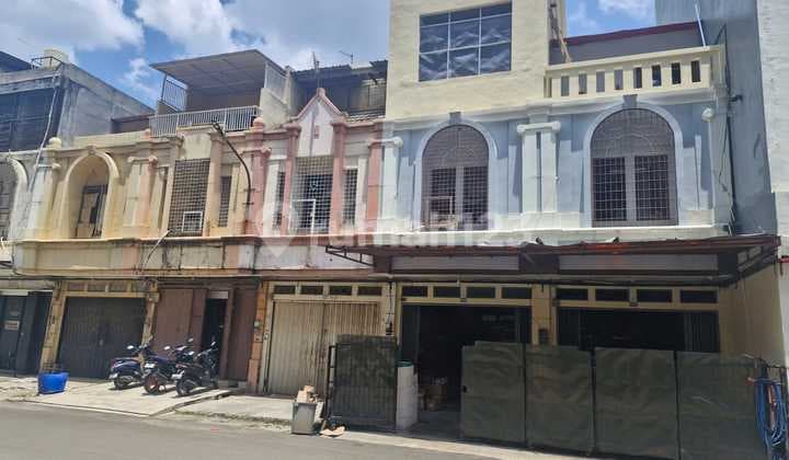 For Sale, Ready-to-Use Shop House @3 Floors in 1000 Taman Palem Ruko Complex, Cengkareng, West Jakarta