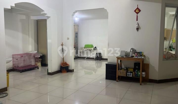 Dijual Murah Rumah Boulevard di Taman Surya Jakarta Barat