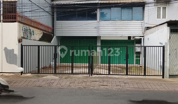 Cheap Storefront for Sale@3 Floors in Sumur Bor Cengkareng West Jakarta