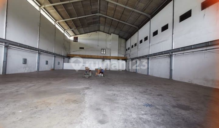 Disewakan Gudang Siap Pakai di Kapuk Jln Peternakan Cengkareng Luas 750Meter