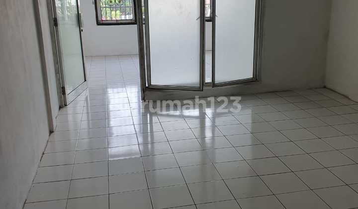Disewakan Ruko 2.5Lantai Rapi Siap Pakai di Ruko Permata Taman Palem Kalideres Jakarta Barat