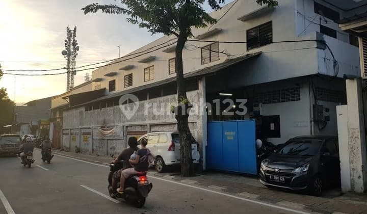 Dijual Cepat Bengkel Bubut Strategis di Cengkareng