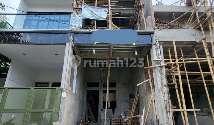 Rumah Baru 3,5 Lantai Lega di Bojong Indah, Cengkareng