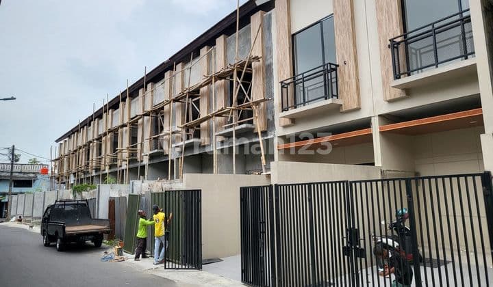 New 2-story house with free VAT in The Ashford Cluster, Kembangan Baru