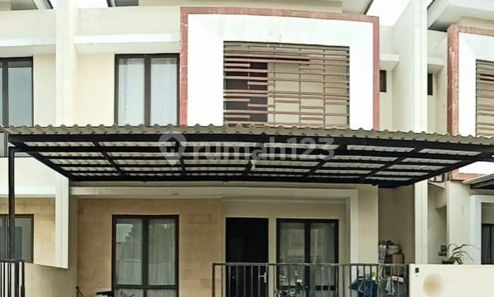 Quick Sale 2.5-Story House in Metland Puri, Cipondoh