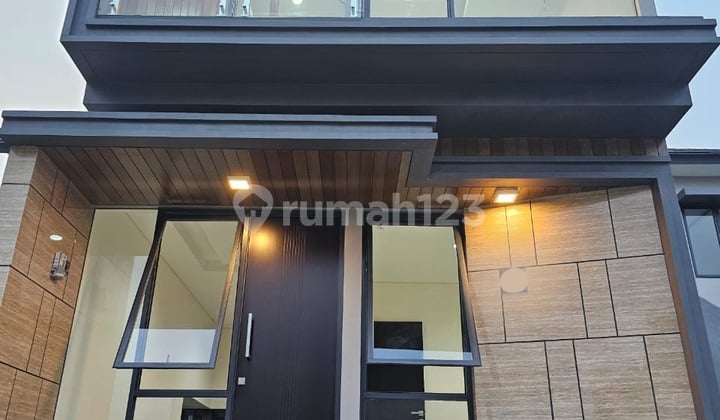 Dijual Cepat Rumah Baru 2 Lantai Di Golden Stone, Tangerang