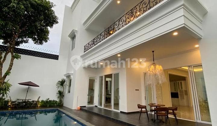 Rumah Mewah 2,5 Lantai di Pondok Indah Jakarta Selatan