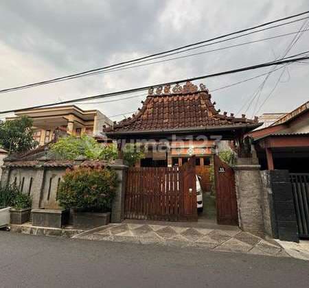 MN - Dijual Rumah Di Utan Kayu Selatan Jaktim