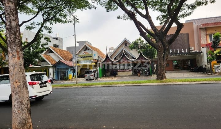 10-Meter Wide Shop House in Graha Raya Boulevard Near Alam Sutra Tangerang