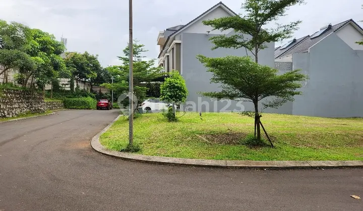 Kavling siap bangun hoek Utara/Timur di lokasi strategis dekat kemana2 di Foresta BSD City