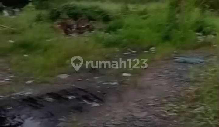 Kavling industri di Curug Tangerang masuk kontainer 40 ft posisi di jalan raya