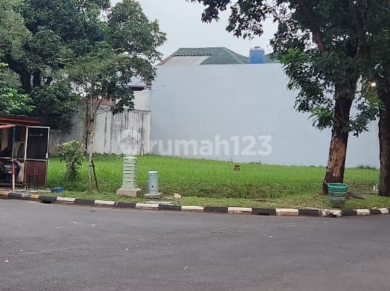 Southern/Western Box Corner Lot at Boulevard Puspita Loka BSD City