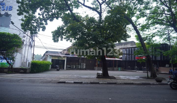 Area Komersil Sayap Dago Jl. Sulanjana Cocok Untuk Usaha