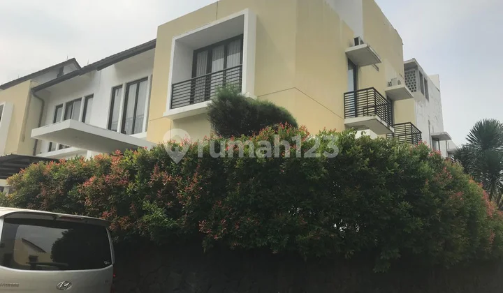 Rumah Bagus Siap Huni Dalam Komplek Dekat Tol Veteran