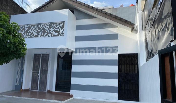 Rumah Rapih Siap Huni Bebas Banjir di Taman Aries Kebon Jeruk Jakarta Barat