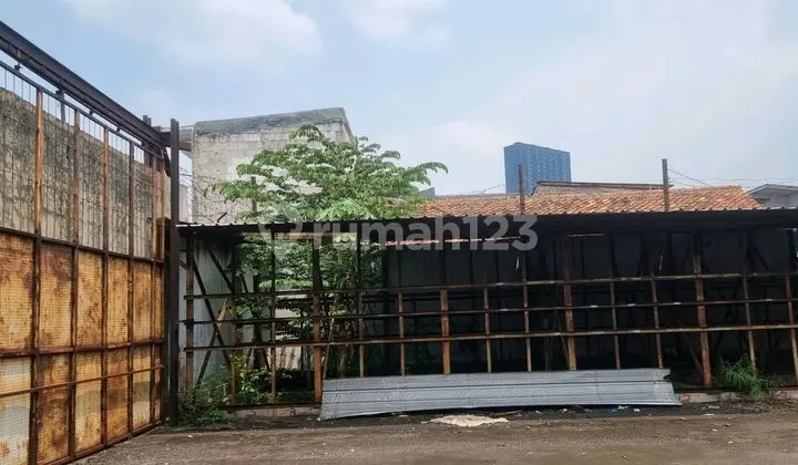 Commercial Land Only 350 Meters From Alam Sutera Boulevard
