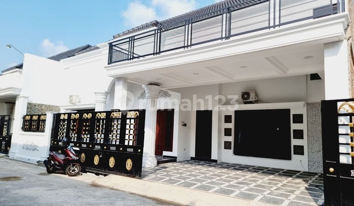 Rumah Mewah Baru Model America Clasic Di Gentan Solo (at)