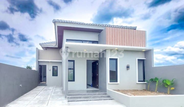 Rumah Bagus Modern Mewah Hanya 5 Menit Ke Solo Kota Pesan Bangun