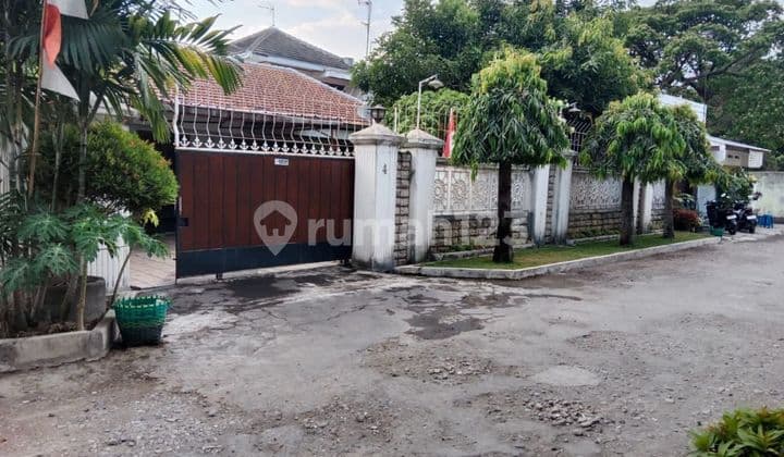 Classic Spacious House and Active Boarding House in Manahan, Banjarsari, Solo City