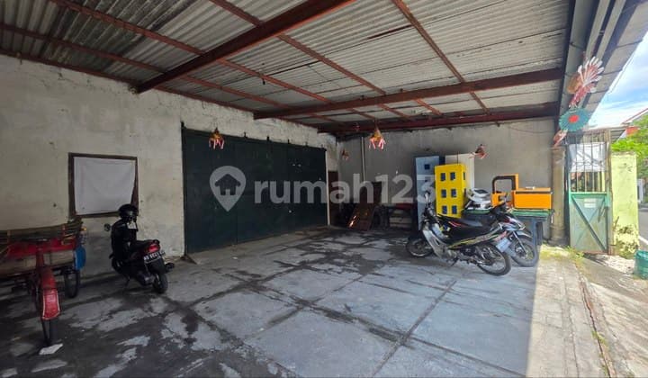 Tanah Strategis Bonus Bangunan Luas 300m Bisa Nego Sejadinya (as)