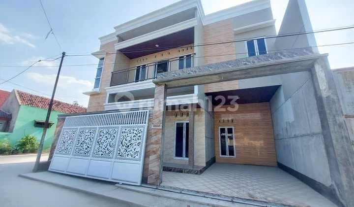 Rumah Nyaman Mewah Baru Modern Di Karangasem Solo