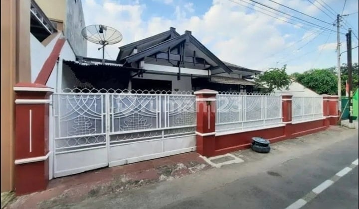 Rumah Luas 316 M Tengah Kota Strategis Harga Nego Sejadinya