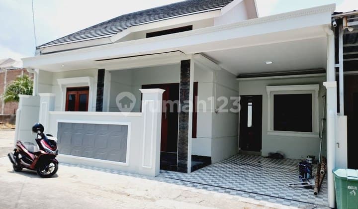 Rumah Baru Cantik Cluster Modern Di Gentan Baki Sukoharjo (dr)