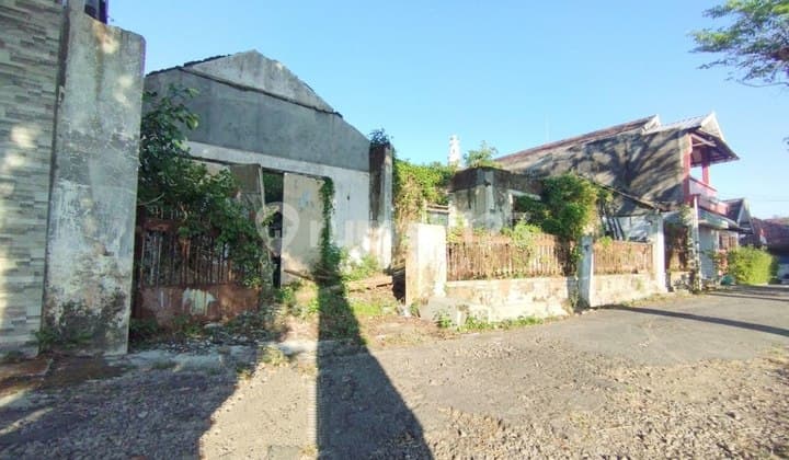 Strategic Land in the Residential Environment Fronting Ngringo Palur Field