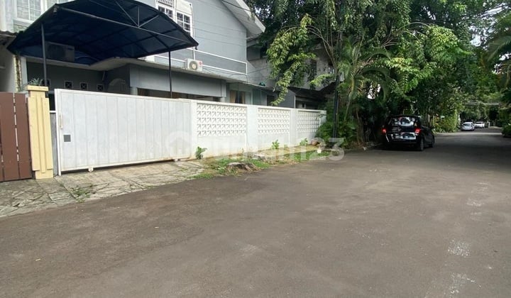 Rumah 2 Lantai Bagus Siap Huni di Bintaro Sektor 9