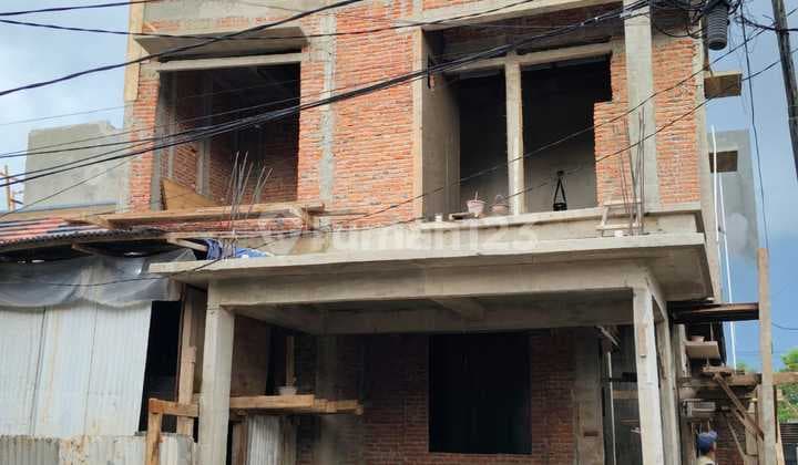 Rumah Brand New, masih dalam Proses pembangunan di dalam Cluster di Graha Bintaro