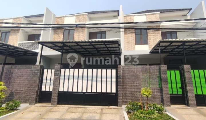 Brand New House, 2 floors in CIpadu.