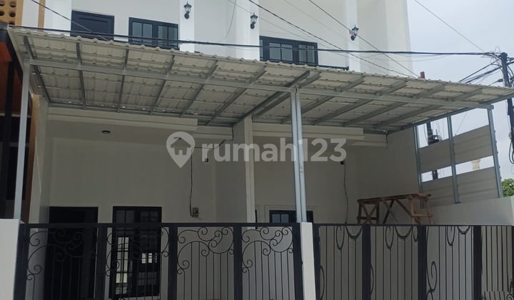 Jual rumah Perfect nan baru dikota harapan indah bekasi (C0640))