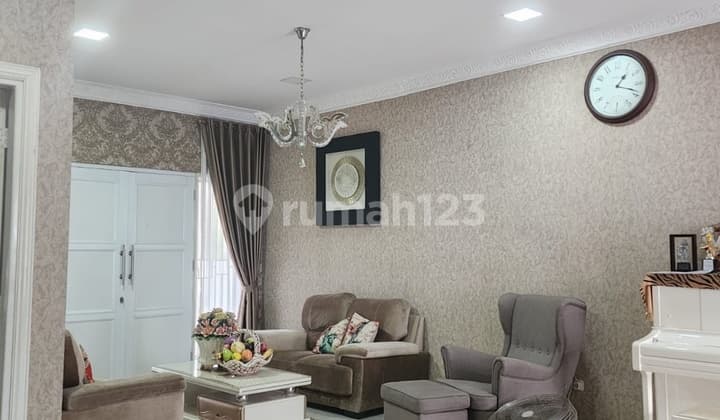 Rumah Cantik Dengan Private Pool Harga Bagus, Kota Wisata Cibubur