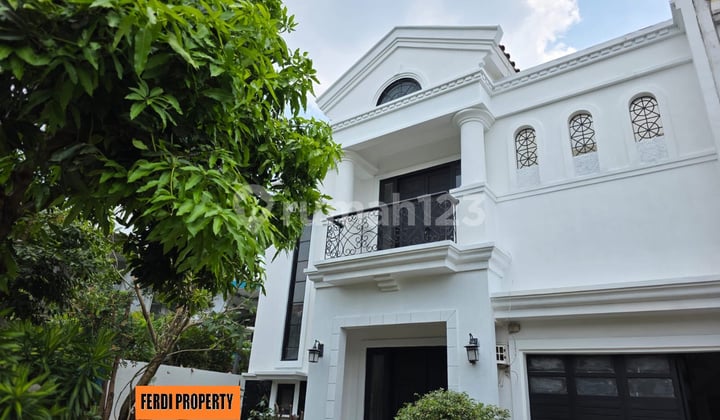 Rumah Mewah Rapi Semi Furnished Raffles Hills Cibubur