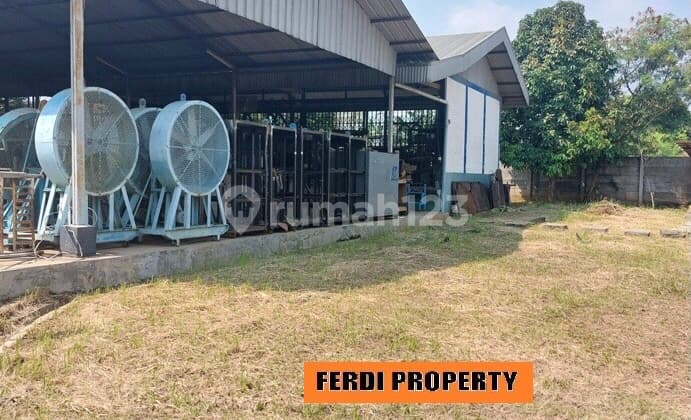 Gudang Dengan Pekarangan Luas Jatirangga Cibubur