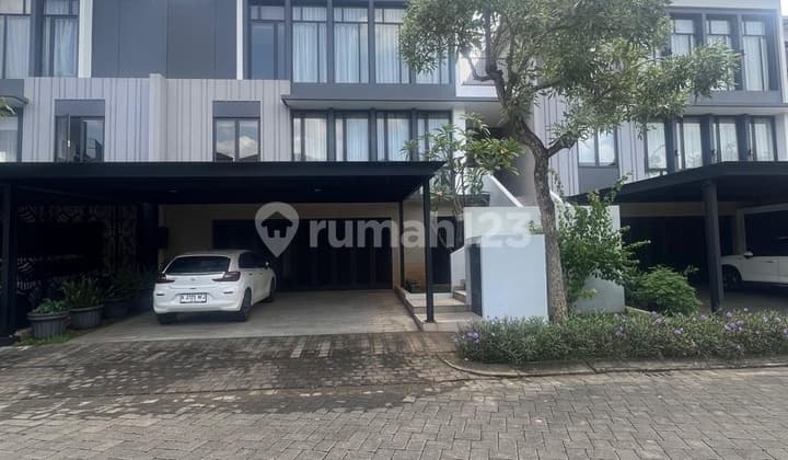 Rumah 2Lt Besar Modern Prestisius di Navapark BSD