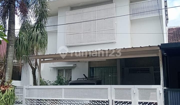 Rumah 2Lt Minimalis Modern Strategis Bebas Banjir Dekat Akses Tol di Villa Melati Mas Serpong Harga Neg