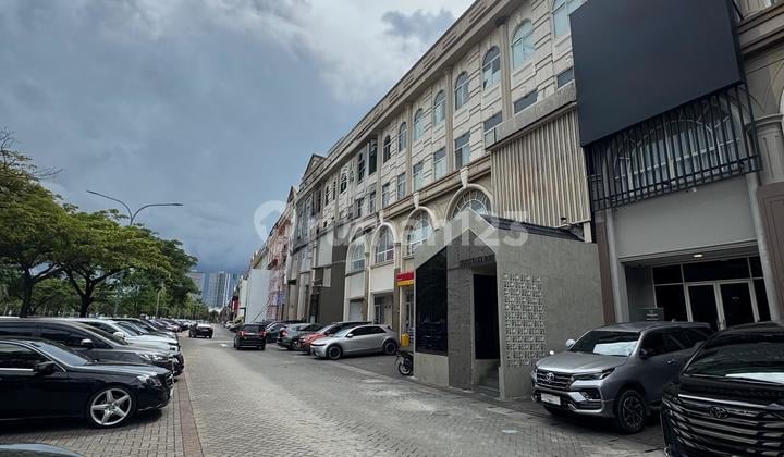 For Sale Golf Island Commercial Building Boulevard Position