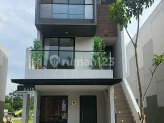 For Sale 3-Story Piano Cluster House 5x15 in Golf Island