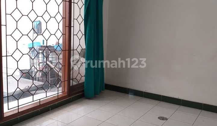 For Sale: Tanjung Duren House 7.5 x 11 with 2 Bedrooms, 1 Floor