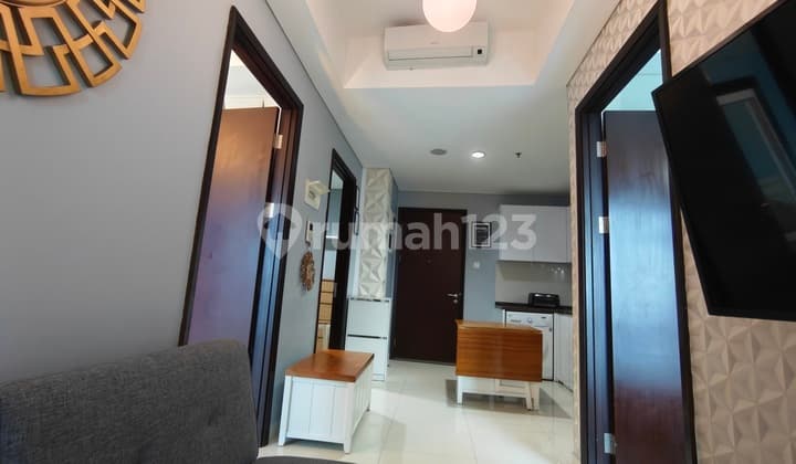 Disewakan Apartemen 3 BR 63 M2 Furnish Interior Cakep Senada