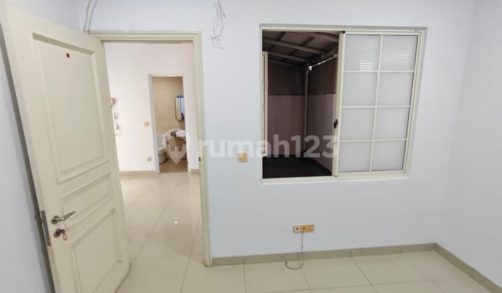 Turun Harga 4M ! Dijual Rumah Green Lake City West Europe 8X15