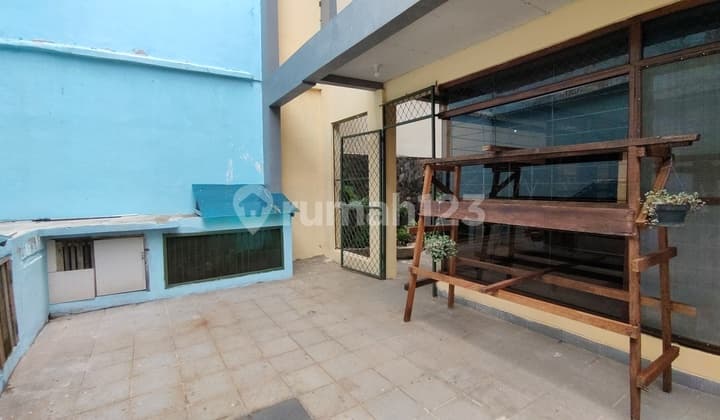 For Rent: Rumah Mangga Besar, Suitable for Online Business, IDR 170 Million/Year